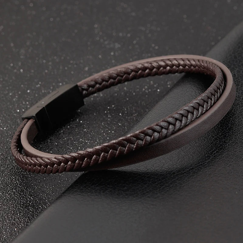 Special Men's Leather Bracelet Luxury Style S-Design Top
