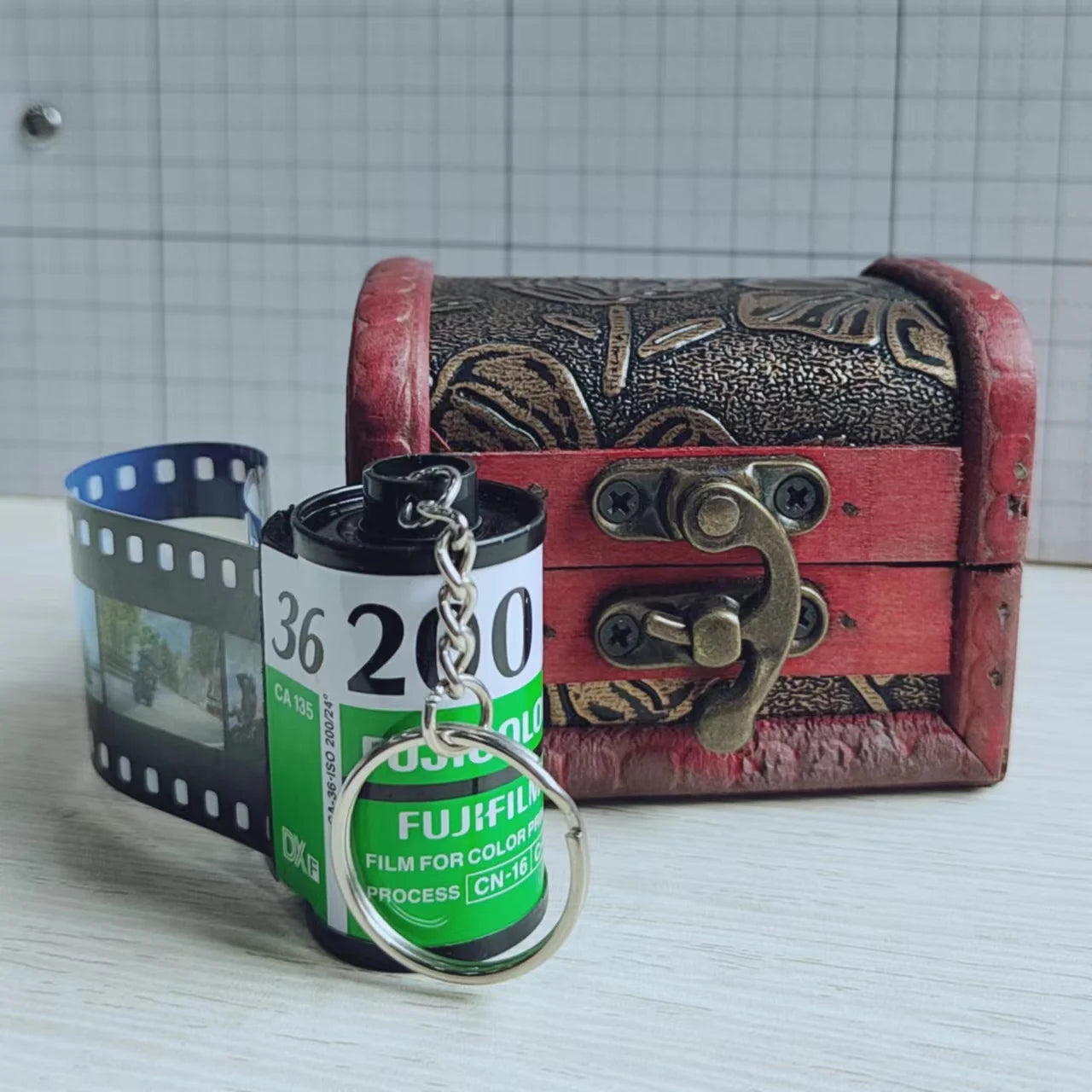 Keychain Photos Reveal Movie With Personalized Spotify Code