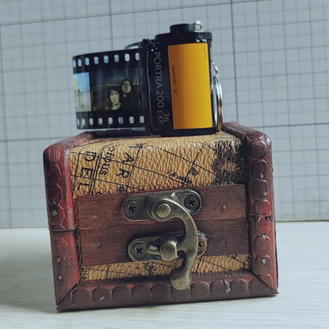 Keychain Photos Reveal Movie With Personalized Spotify Code