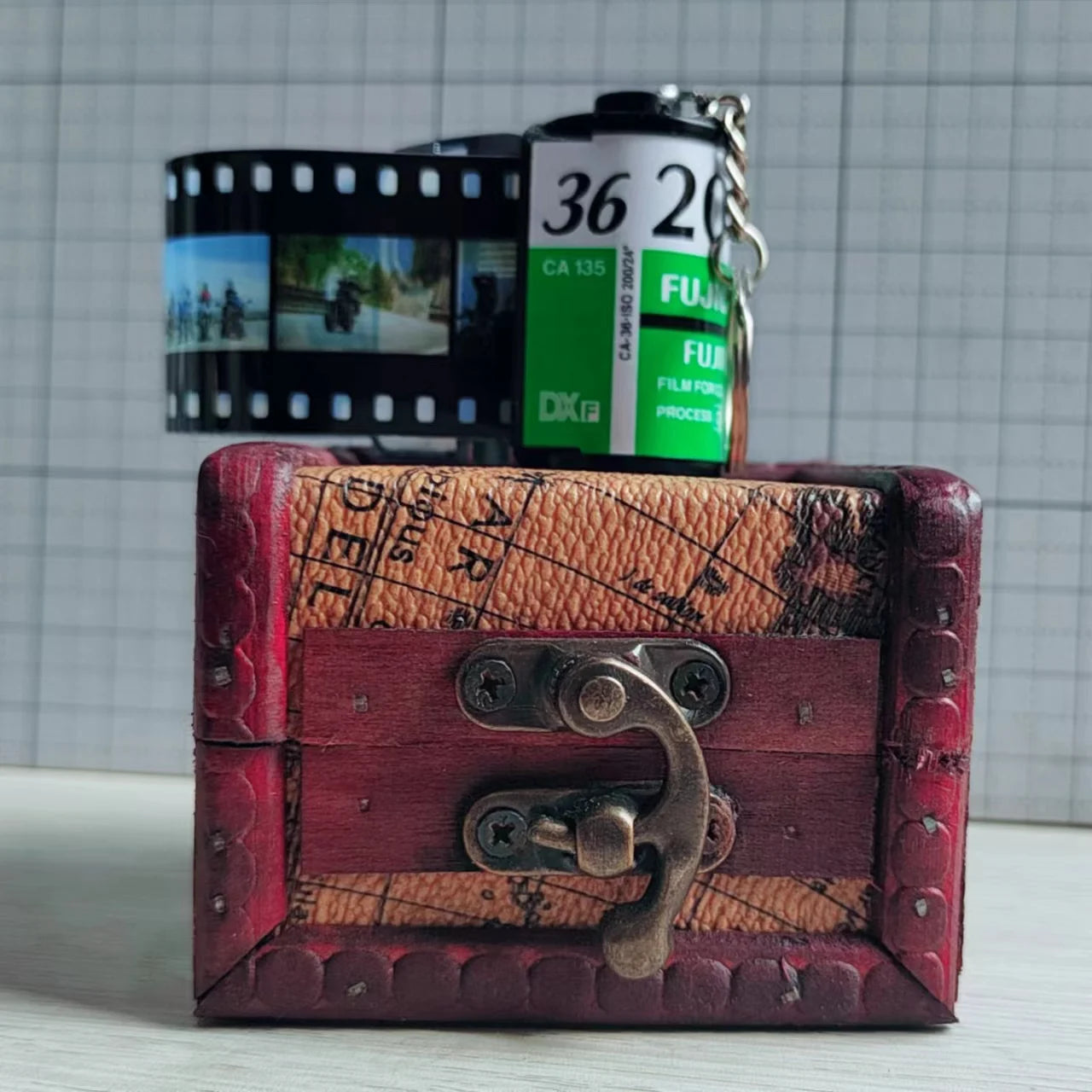 Keychain Photos Reveal Movie With Personalized Spotify Code