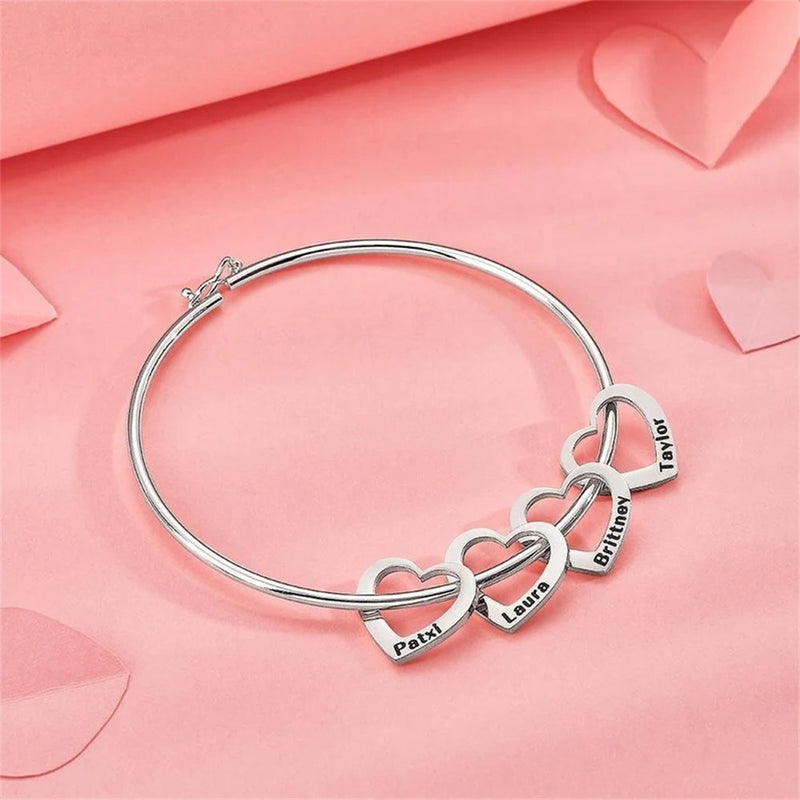 Pulseira de Coração Feminina Personalizadas Com Nomes - HAS SHOP